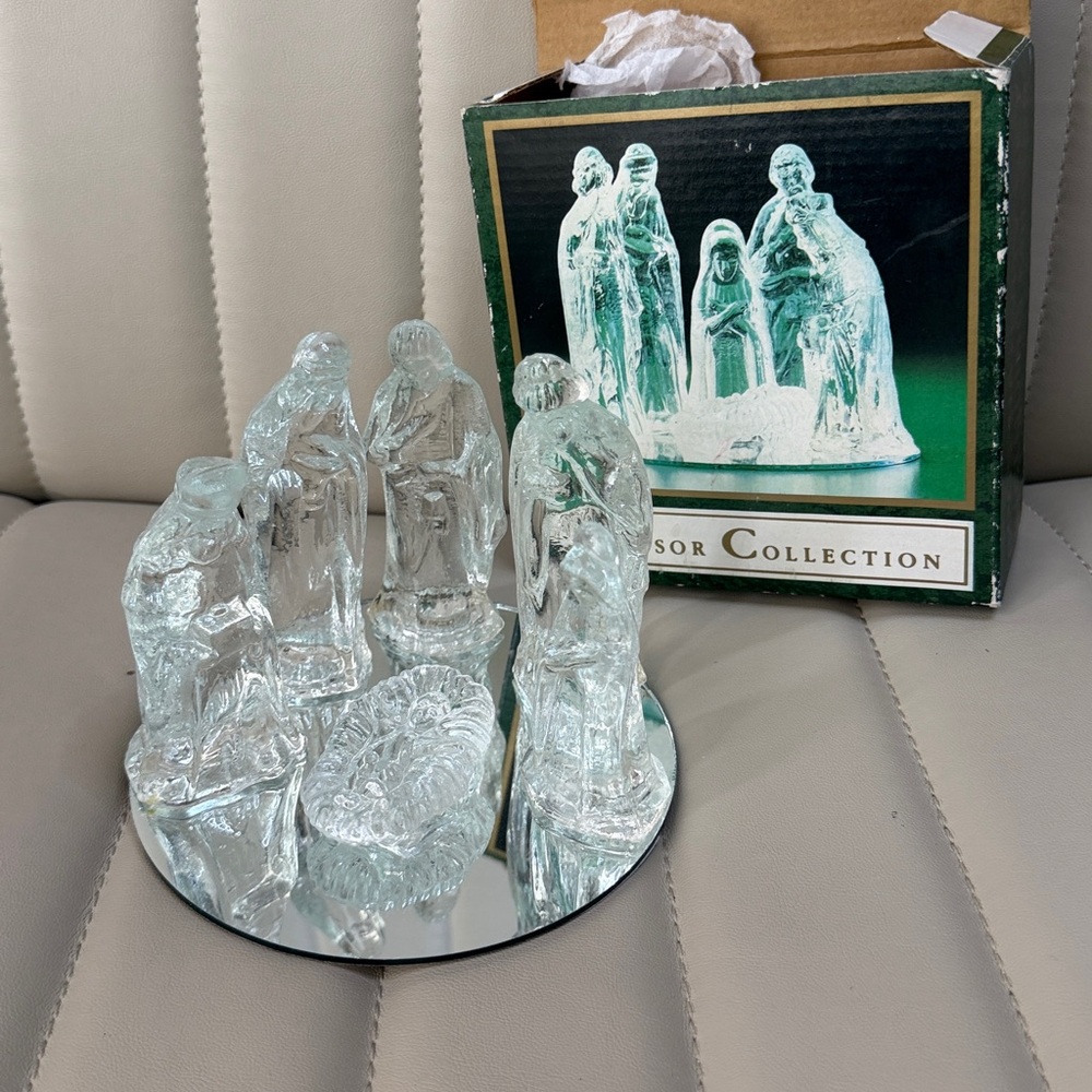 Religious Figurines Windsor Collection Glass Nativity 6 Pieces, Christmas Mirror